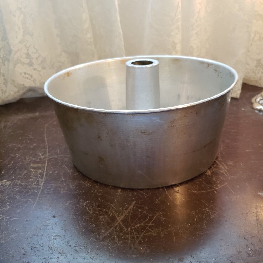 Vintage Aluminum Angel Food  Pan
